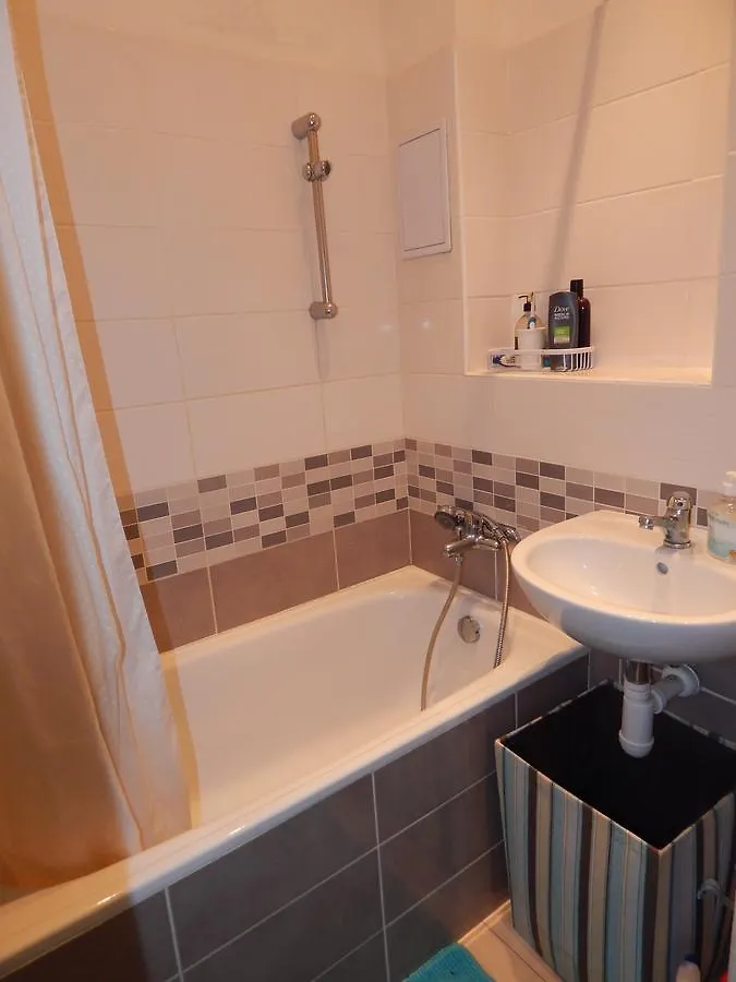 Joystayone Prag Bed & Breakfast