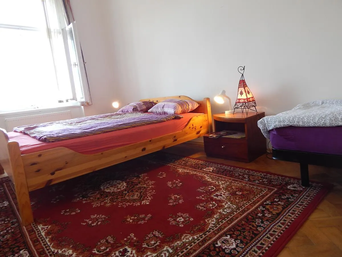 Bed & Breakfast Joystayone Prag