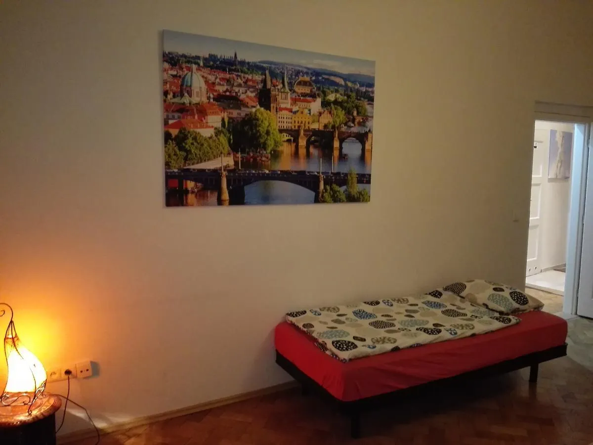 Joystayone Prag Tjeckien