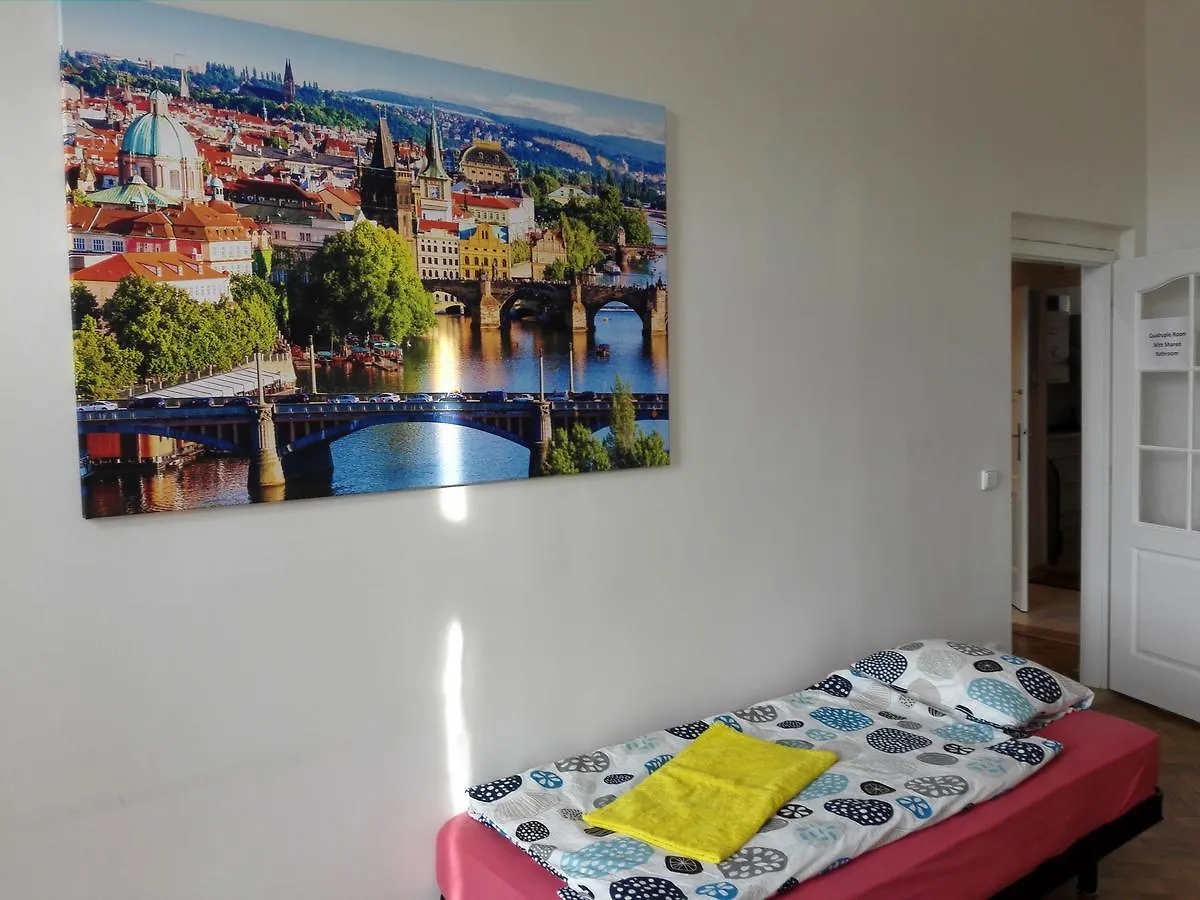 Joystayone Prag Bed & Breakfast